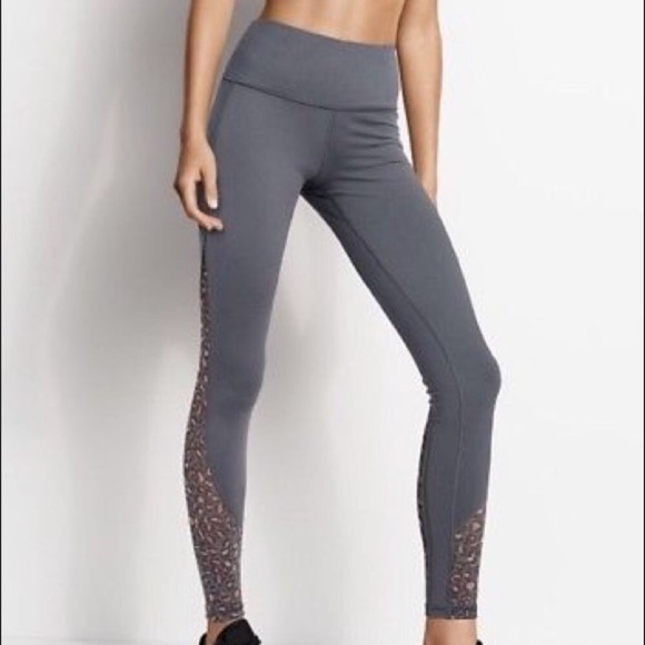 Victoria's Secret Pants - Victoria Secret Leopard mesh knockout legging L